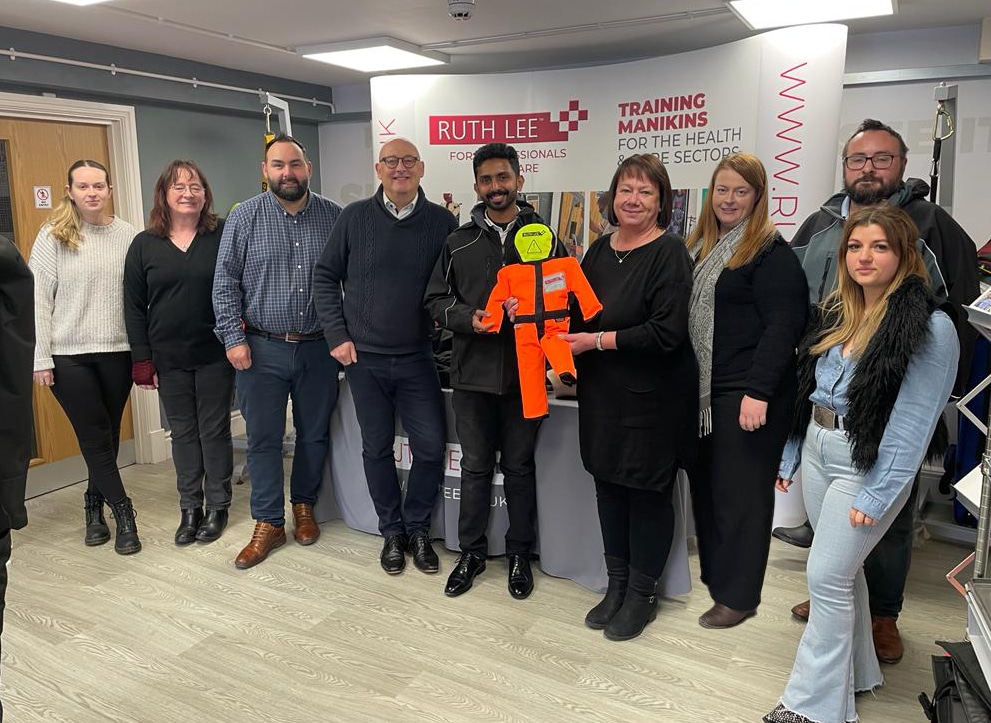 Ruth Lee Welcomes Desert Rain LLC Distributor for Immersive Experience at North Wales HQ